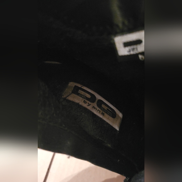 Ladies Del Garda by MNK black suede zipper booties - size 40 - Picture 8 of 9